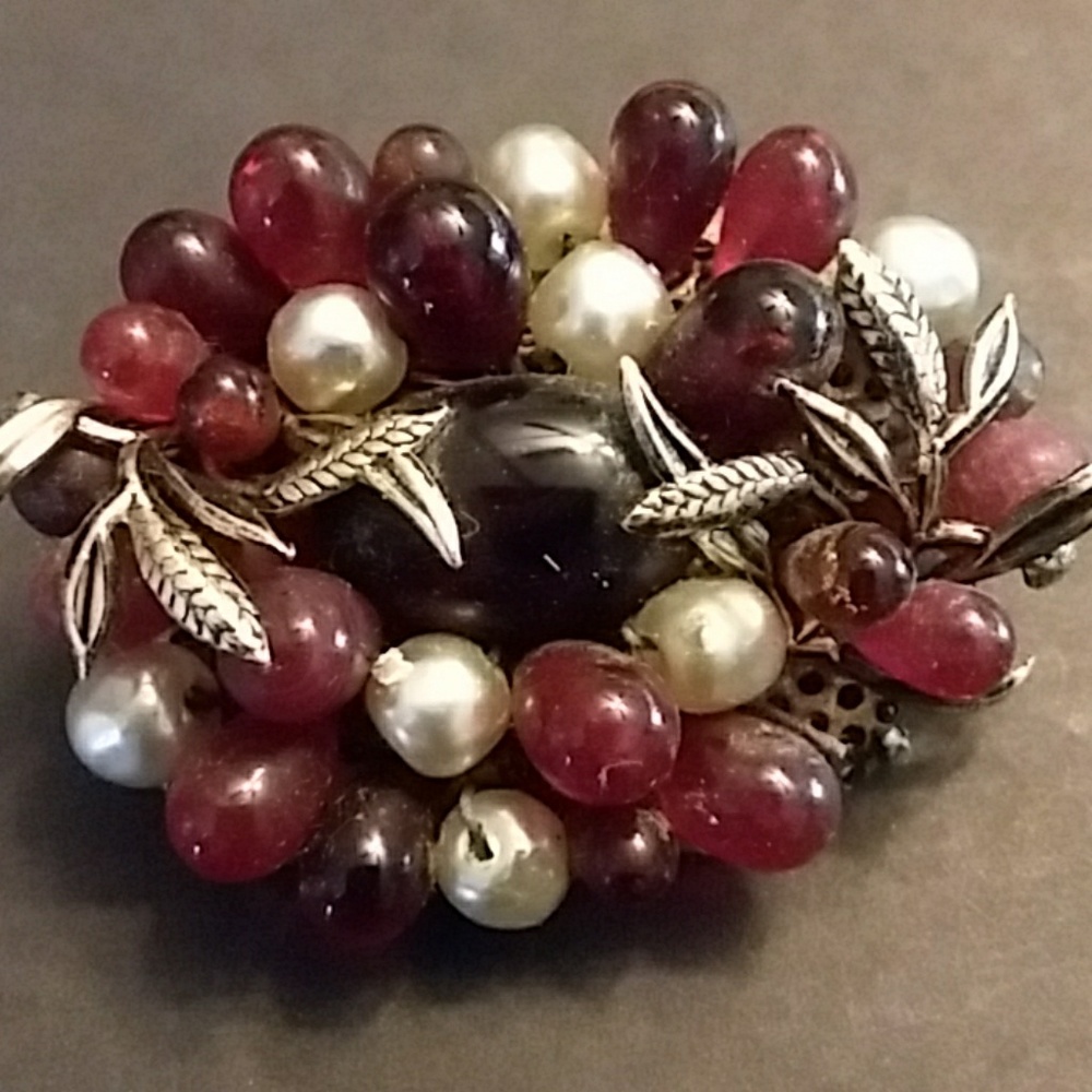 Jewelry - Picture 2 of 3
